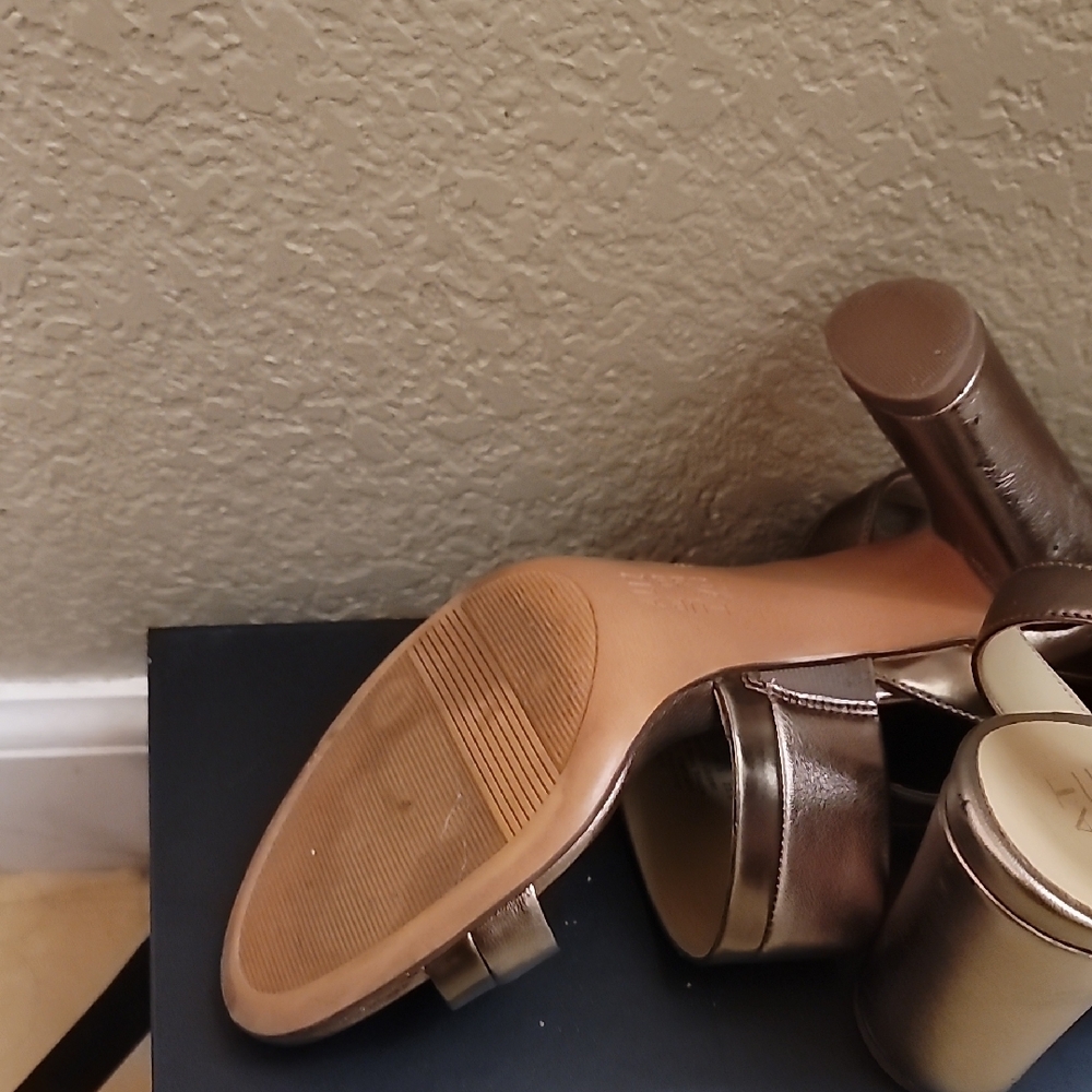 Naturalizer Women's Metallic Gold Sandals - Picture 3 of 5